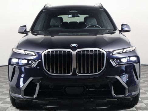 Used 2023 BMW X7 xDrive40i w/ M Sport Package AWD/4WD image 2