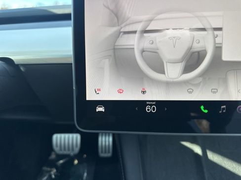 Used 2023 Tesla Model 3 Performance image 22