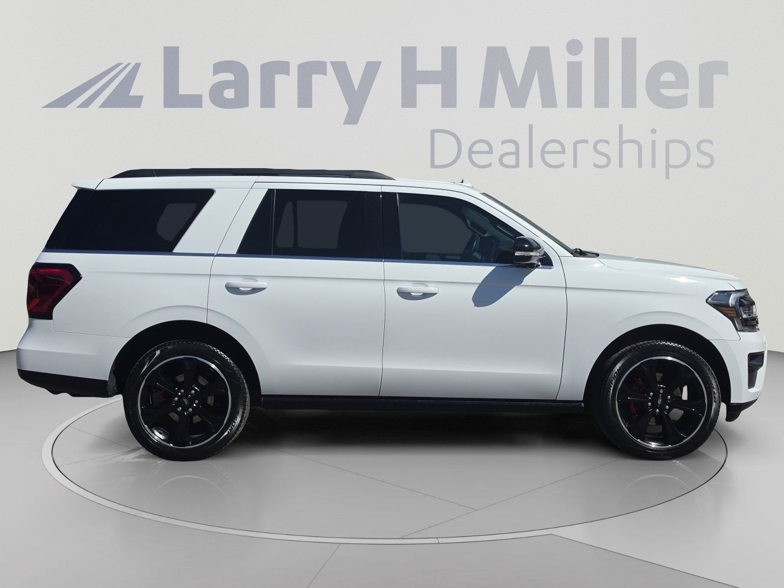 Used 2024 Ford Expedition Limited AWD/4WD image 6