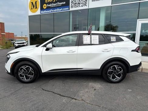 Certified 2023 Kia Sportage LX FWD image 3
