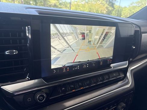 Certified 2024 Chevrolet Silverado 1500 High Country w/ Technology Package AWD/4WD image 14