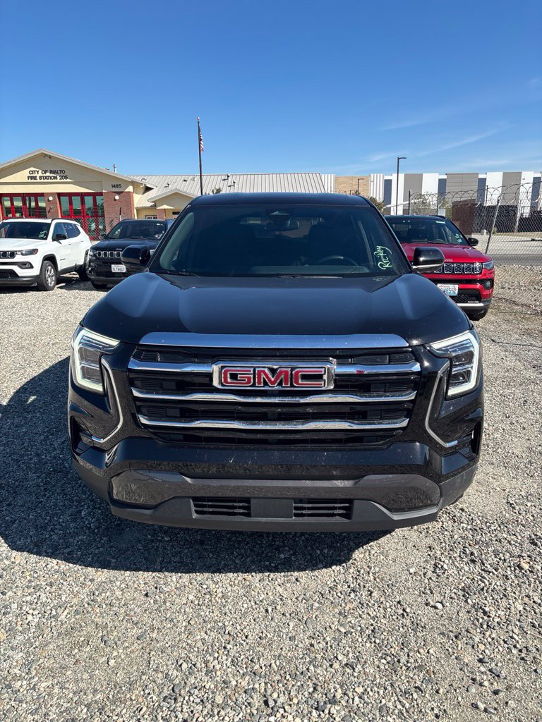 Used 2026 GMC Terrain Elevation FWD image 2