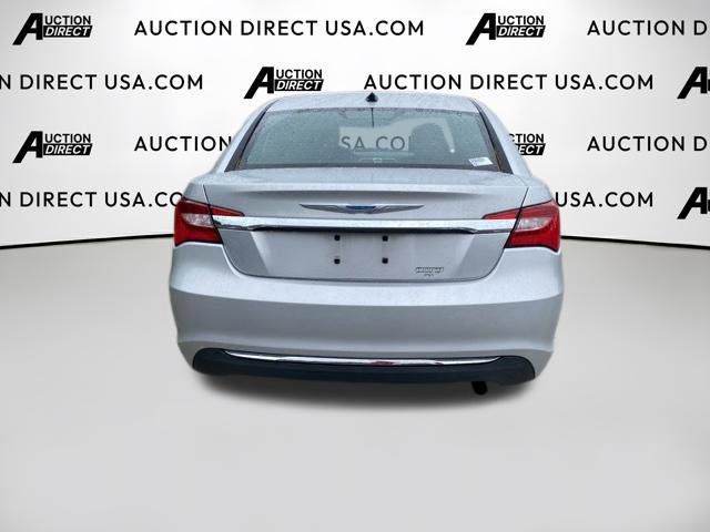 Used 2012 Chrysler 200 Touring FWD image 12