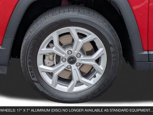 Used 2025 Jeep Compass Latitude AWD/4WD image 11