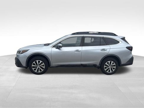 Used 2020 Subaru Outback Premium w/ Popular Package #1 AWD/4WD image 2