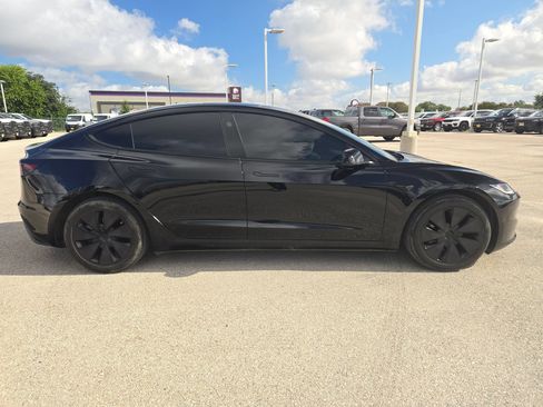 Used 2024 Tesla Model 3 Standard Range RWD image 2