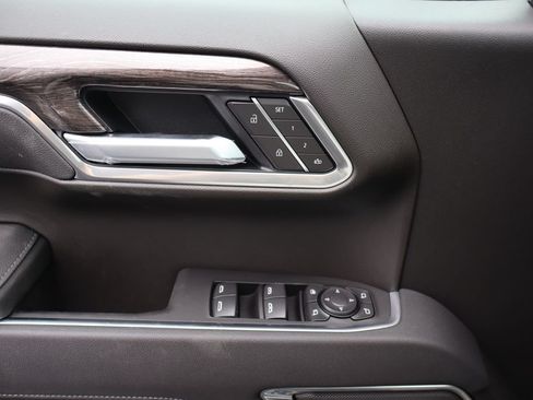 New 2026 Chevrolet Silverado 1500 LTZ w/ LTZ Premium Package AWD/4WD image 18