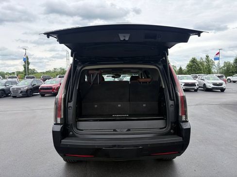 Used 2016 Cadillac Escalade Premium AWD/4WD image 17