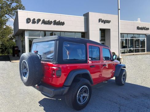 Used 2018 Jeep Wrangler Unlimited Sport S image 2