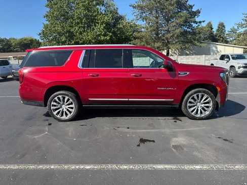 Used 2021 GMC Yukon XL Denali w/ Denali Premium Package AWD/4WD image 5
