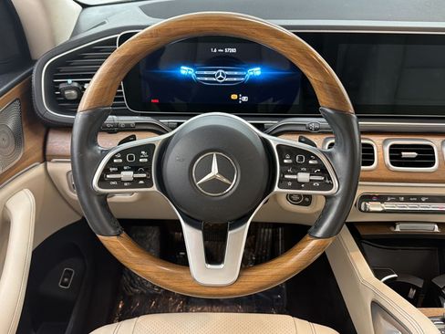 Used 2022 Mercedes-Benz GLS 450 4MATIC image 11