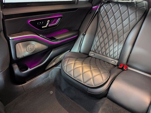 Used 2023 Mercedes-Benz S 500 4MATIC image 12