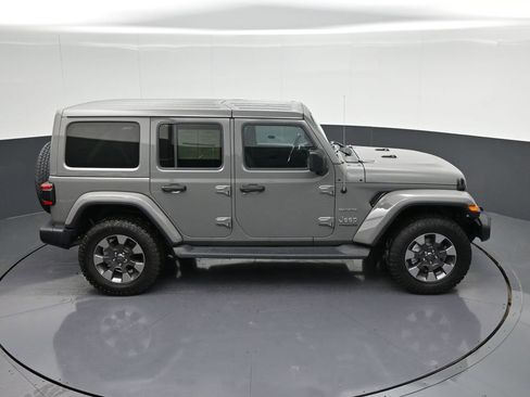 Used 2020 Jeep Wrangler Unlimited Sahara AWD/4WD image 21