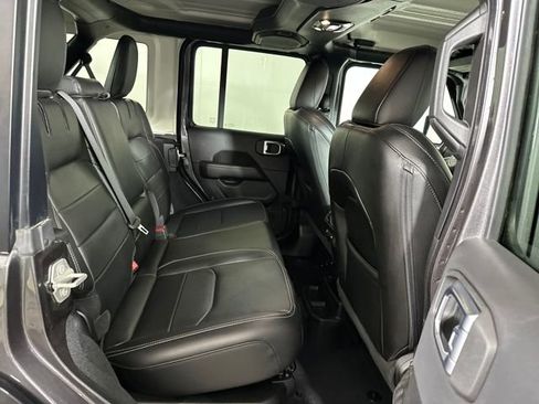 Used 2023 Jeep Wrangler Unlimited Sahara image 27