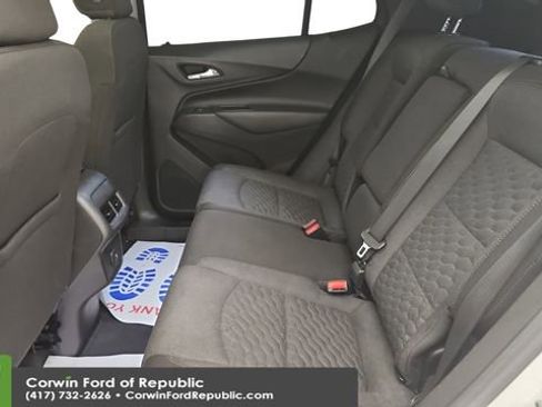 Used 2021 Chevrolet Equinox LT image 24