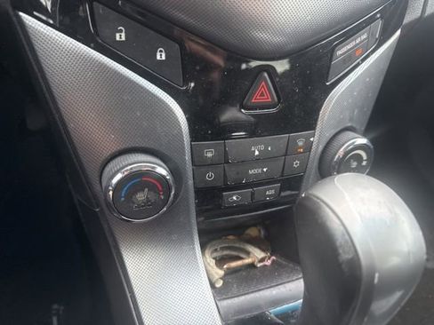 Used 2013 Chevrolet Cruze LTZ image 39