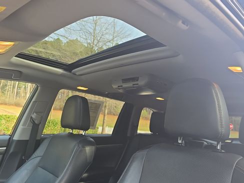 Used 2018 Toyota Highlander Limited image 29