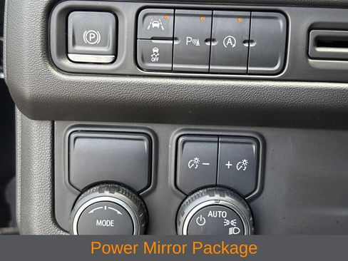 Used 2024 Chevrolet Tahoe LT RWD image 10