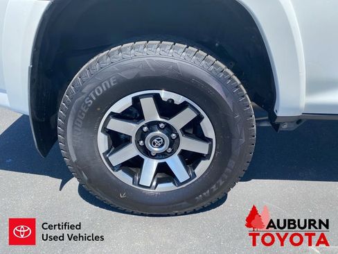 Certified 2024 Toyota 4Runner TRD Off-Road Premium w/ Moonroof Package AWD/4WD image 10