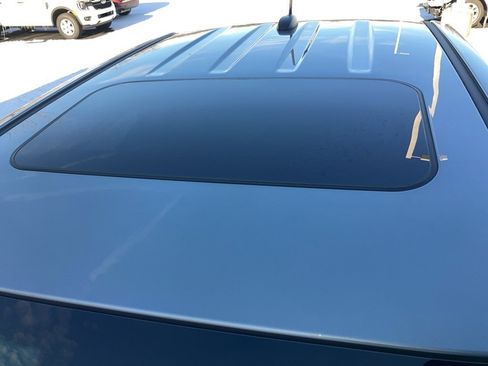 Used 2024 GMC Canyon AT4X image 6