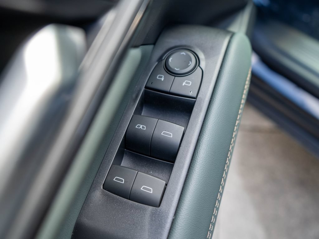 New 2027 GMC Terrain AT4 w/ Convenience Package III AWD/4WD image 17