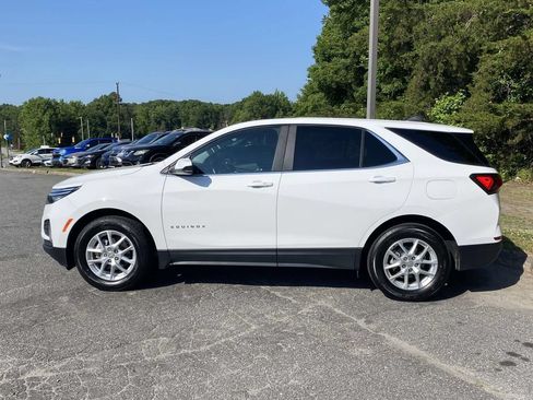 Used 2024 Chevrolet Equinox LT AWD/4WD image 2