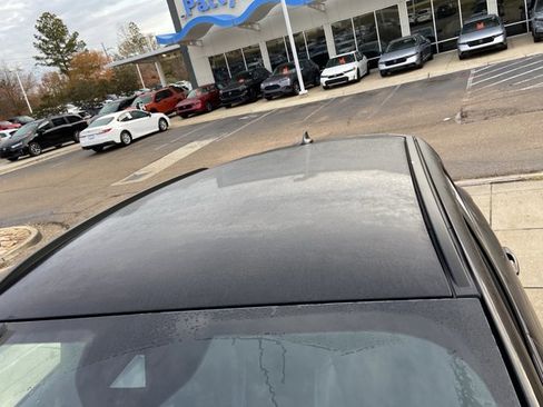 Used 2025 Ford Escape ST-Line image 27