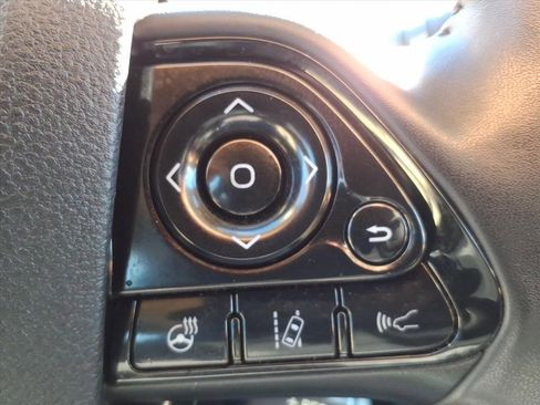 Used 2020 Toyota Prius XLE image 13