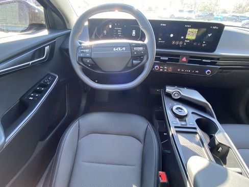 New 2025 Kia EV6 Light w/ Light LR Technology Package RWD image 10
