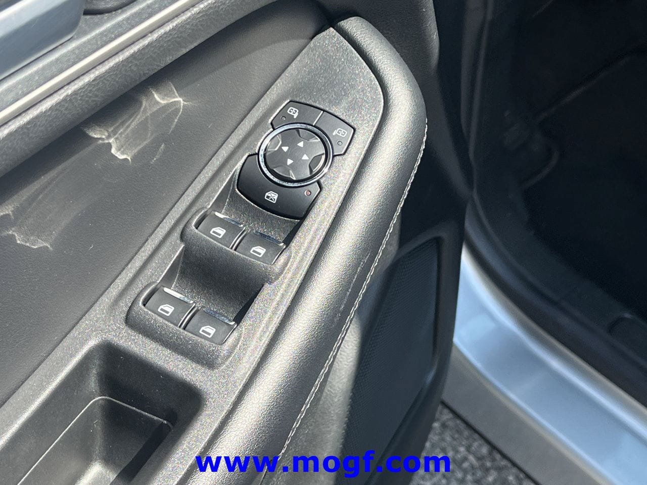 Used 2024 Ford Edge SEL AWD/4WD image 18