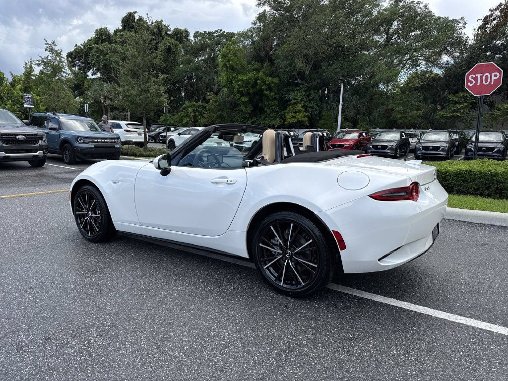 New 2026 MAZDA MX-5 Miata Grand Touring RWD image 12