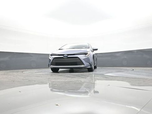 Used 2024 Toyota Corolla XLE image 57