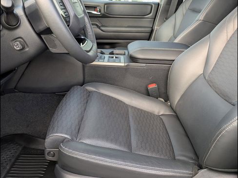 Used 2024 Toyota Land Cruiser image 11