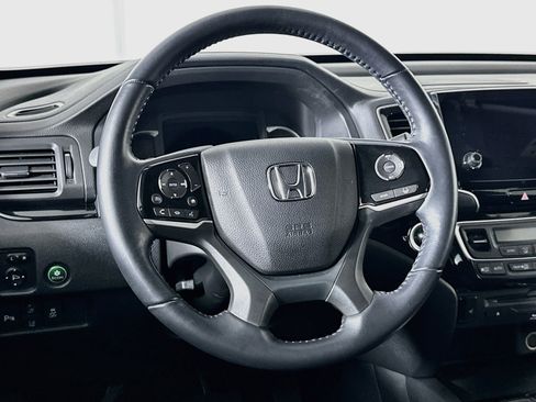 Used 2021 Honda Pilot Touring image 18