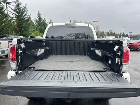 Used 2021 Toyota Tacoma TRD Off-Road w/ TRD Premium Off Road Package image 24