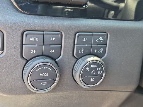 Used 2025 Chevrolet Silverado 1500 ZR2 w/ Technology Package AWD/4WD image 25