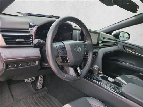 Used 2025 Toyota Camry SE FWD image 10