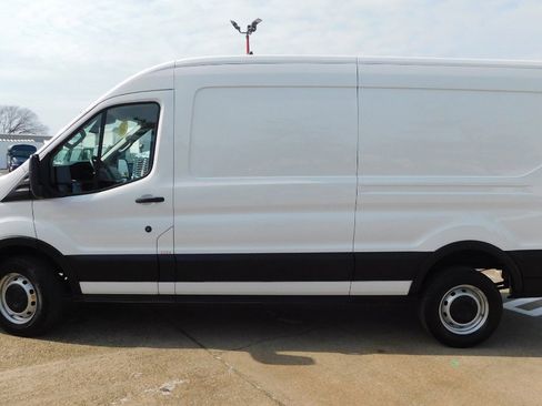 Used 2023 Ford Transit 250 Medium Roof w/ Load Area Protection Package image 5