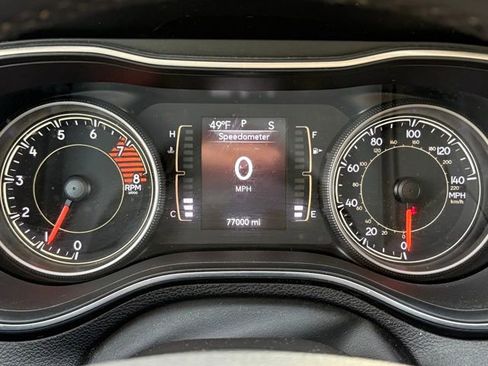 Used 2019 Jeep Cherokee Latitude Plus w/ Comfort/Convenience Group image 10