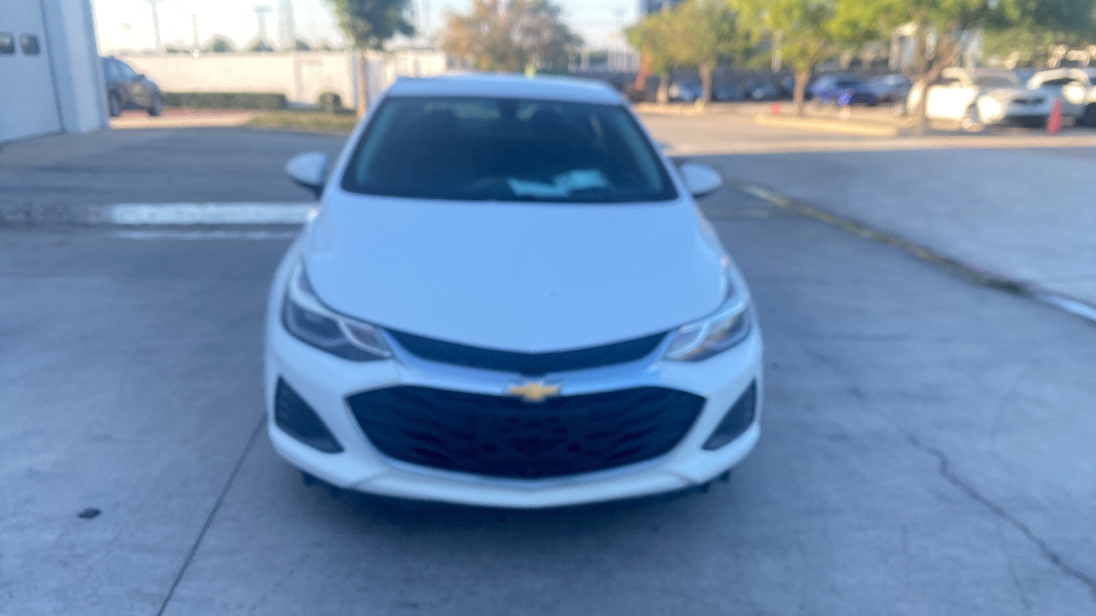 Used 2019 Chevrolet Cruze LT FWD image 9
