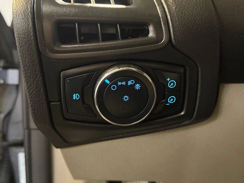 Used 2012 Ford Focus SEL FWD image 14