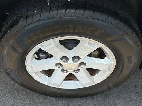Used 2014 GMC Acadia SLE FWD image 14