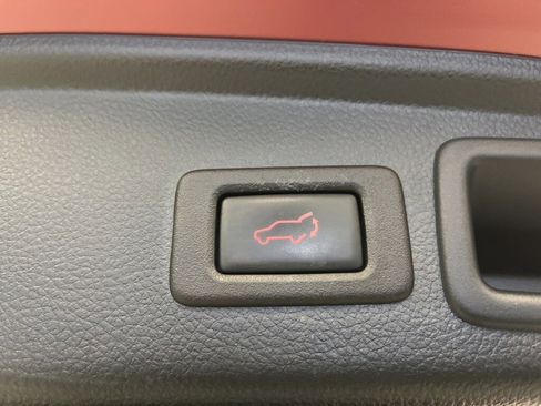 Used 2017 Subaru Forester 2.5i Touring image 35