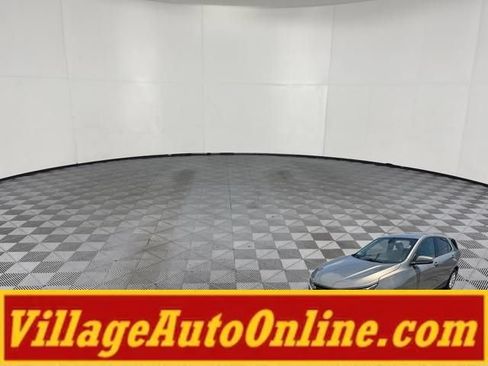 Used 2019 Chevrolet Equinox LT AWD/4WD image 32