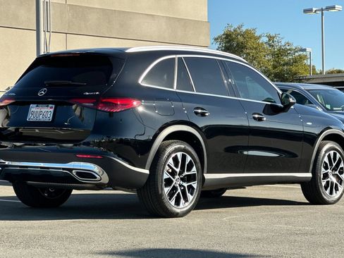 Used 2025 Mercedes-Benz GLC 350e 4MATIC w/ Driver Assistance Package image 4