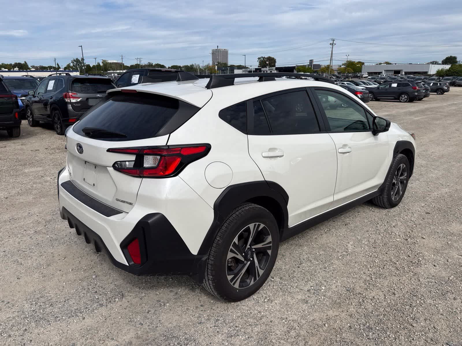 Used 2024 Subaru Crosstrek 2.0i Premium AWD/4WD image 3
