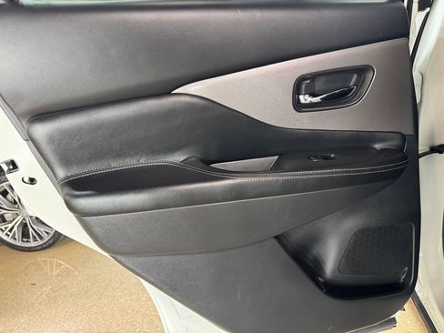 Used 2019 Nissan Murano SV w/ Cargo Package AWD/4WD image 14