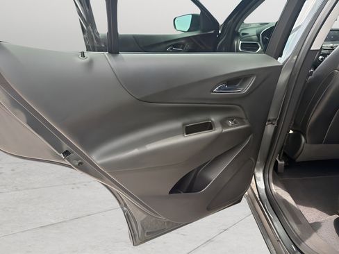 Used 2021 Chevrolet Equinox LT FWD image 23