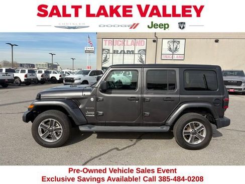 Used 2019 Jeep Wrangler Unlimited Sahara image 2