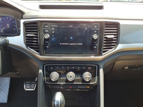 Used 2021 Volkswagen Atlas Cross Sport SEL R-Line AWD/4WD image 11